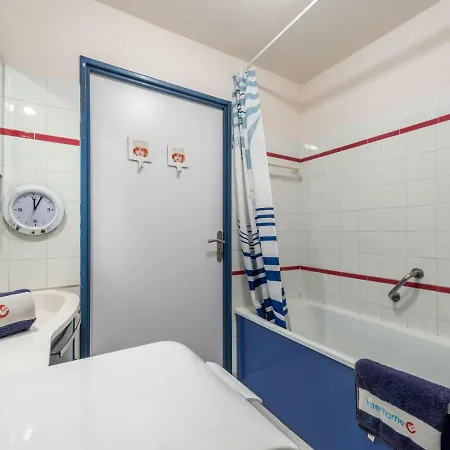 Les Deux Voiles-3 By Interhome *